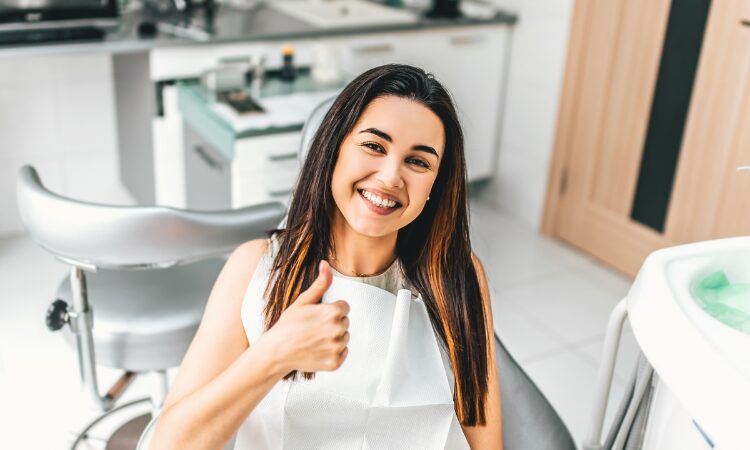 Knowing what to expect during a tooth extraction and how to prepare can ease your anxiety and set you up for a smooth recovery.